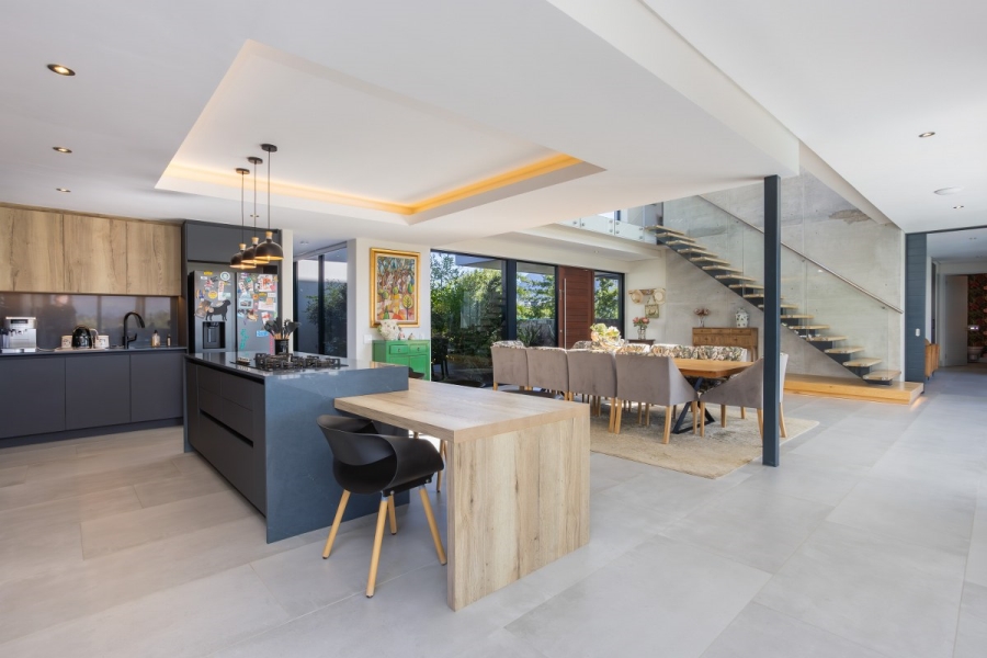 5 Bedroom Property for Sale in Val De Vie Estate Western Cape